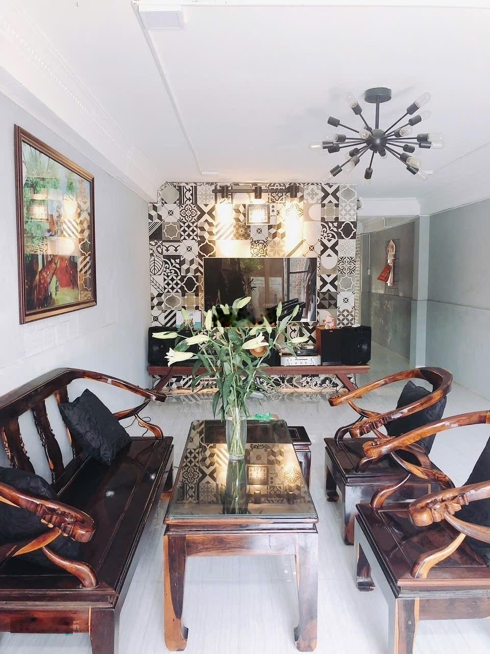 VILLA SÁT CẦU SÔNG HÀN - 130m2 - GIÁ CHỈ NHỈNH 4 TỶ Chủ đi Mỹ cần bán gấp - Cơ hội đầu tư cực hot.