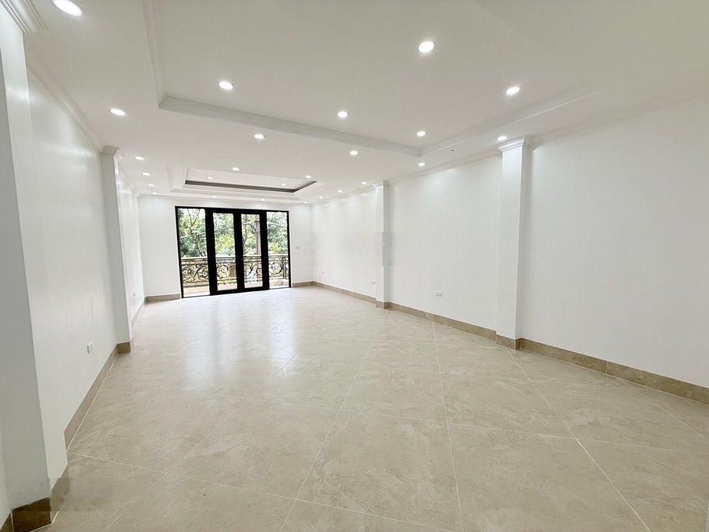 Bán Nhà Mặt Phố Đền Lừ II, 33,5 tỷ, 63m2, 3PN, 7WC, uy tín, giá tốt