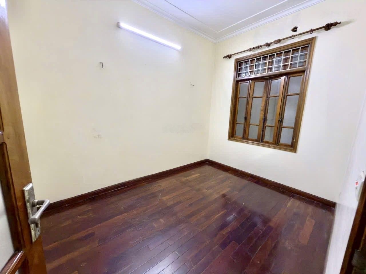 Phân lô vip cầu giấy - gara oto - 50m x 5 tầng - ngõ thông kinh doanh - ô chờ tm - giá 23.4 tỷ (tl)