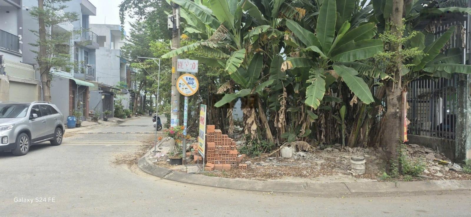 Bán nền góc 2 mặt tiền đường 8 lò lu - ngay cổng sau đông tăng long