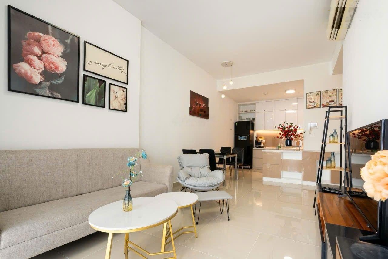 CHCC Golden Mansion cần cho thuê 2PN. (119 Phổ Quang, P2, Q Tân Bình). Gọi ngay em: 0935204666