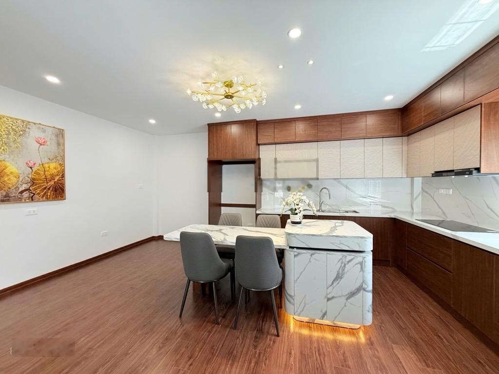 Nhà Cực Đẹp Phố Giải Phóng 75m 5Tang MT 7m 20.8Ty Thang Máy Vị Tri Đẹp KD VP ô Tô Vào Nhà