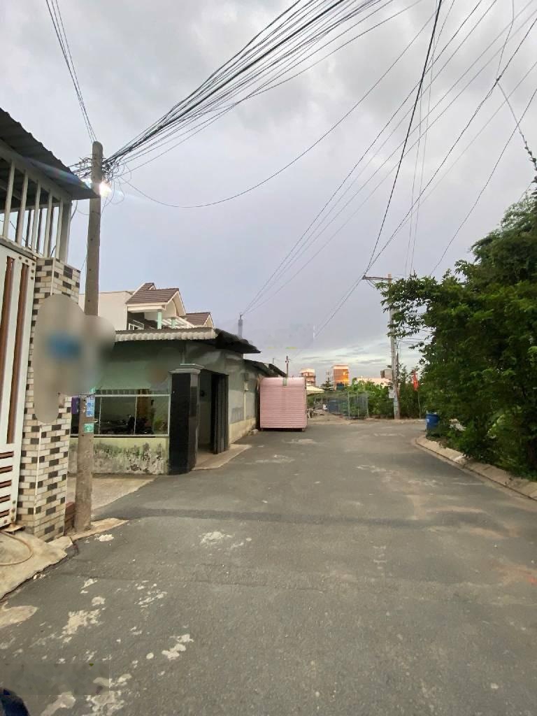 Ngộp tết! chỉ 4.9 tỷ! 3 tầng 72.5m2- ngang 4m- 4pn-2pk- kdc vạn xuân- sát đông tl- còn tl! gấp bán