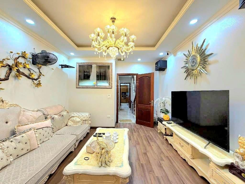 Nhà đẹp thang máy-trung tâm hà đông- ô tô-dt 50m-5tầng - 3 thoáng - giá 13.6 tỷ - lh0962797596