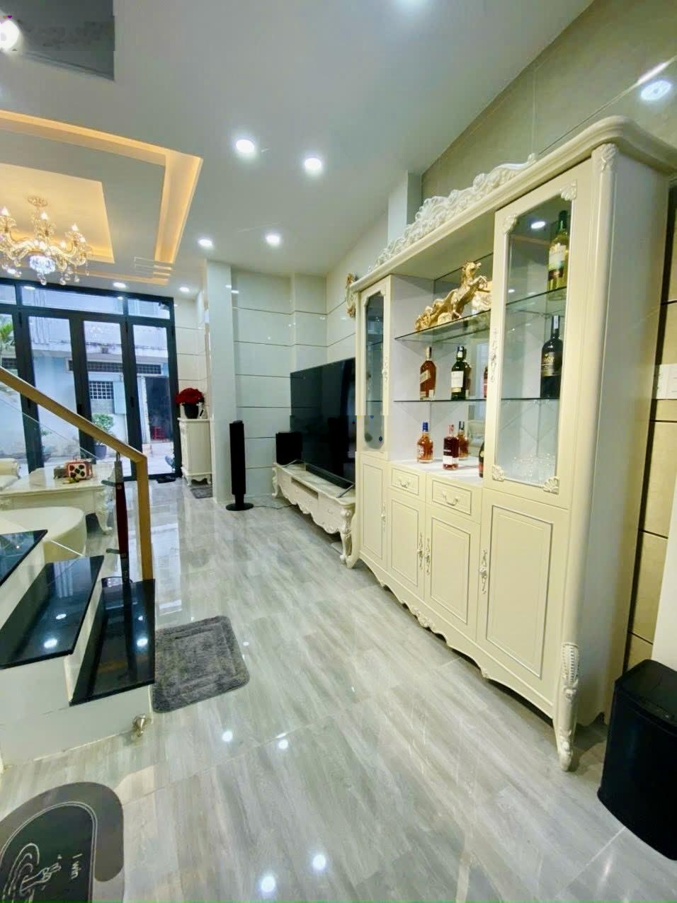 Quận 11, chủ gấp bán nhà mới đẹp, hẻm xe tải Lạc Long Quân, phường 3, chủ tặng nội thất cao cấp