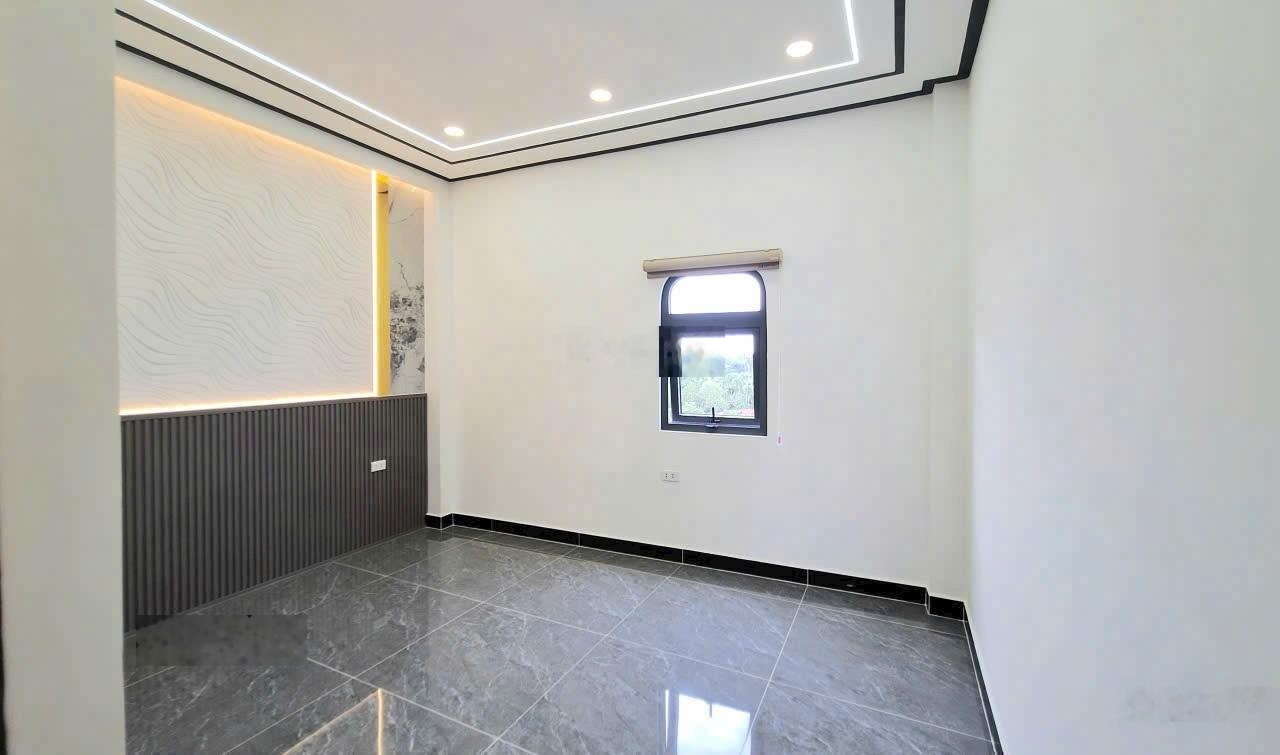 NHÀ HÀ HUY GIÁP(dt4x15m)Kết cấu:Trệt lửng 3 lầu 4 Phòng Ngủ,phòng thờ tặng full nội thất.Giá 6ty68t