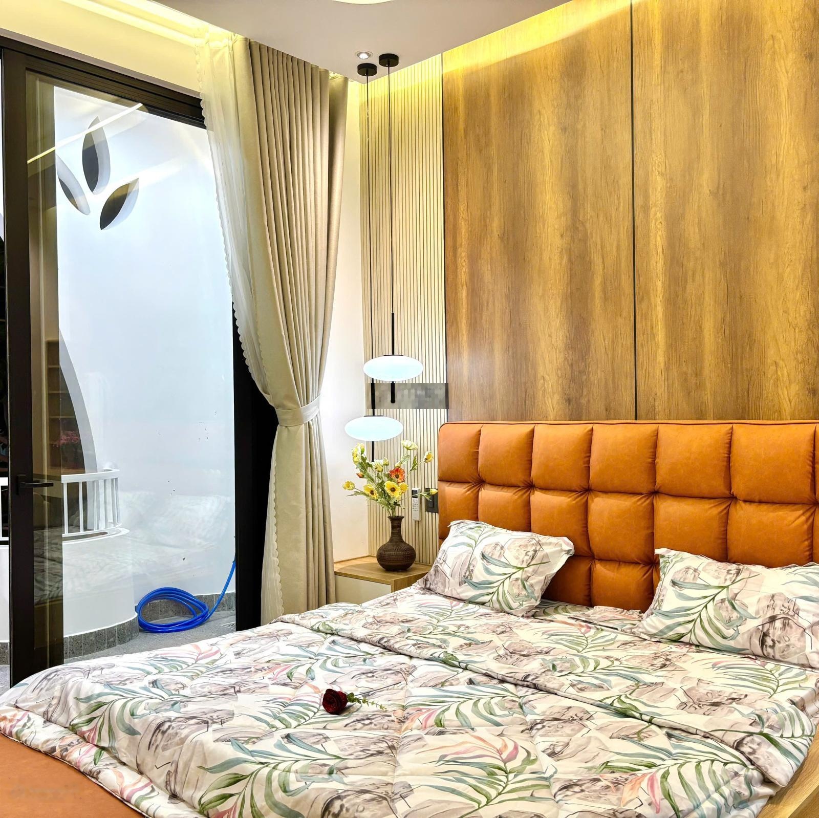 Bán nhà 3 tầng kiên cố full nội thất hiện đại -gần biển nguyễn tất thành, tp đà nẵng