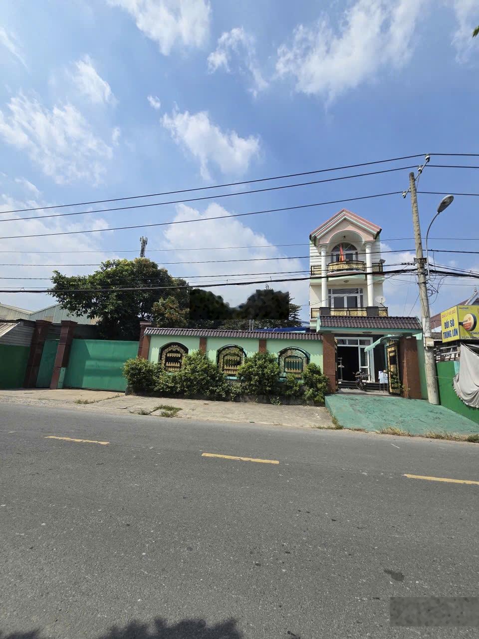 Cần bán xưởng sổ hồng riêng mặt tiền đường Vườn Thơm, xã Tân Nhựt, Bình Chánh