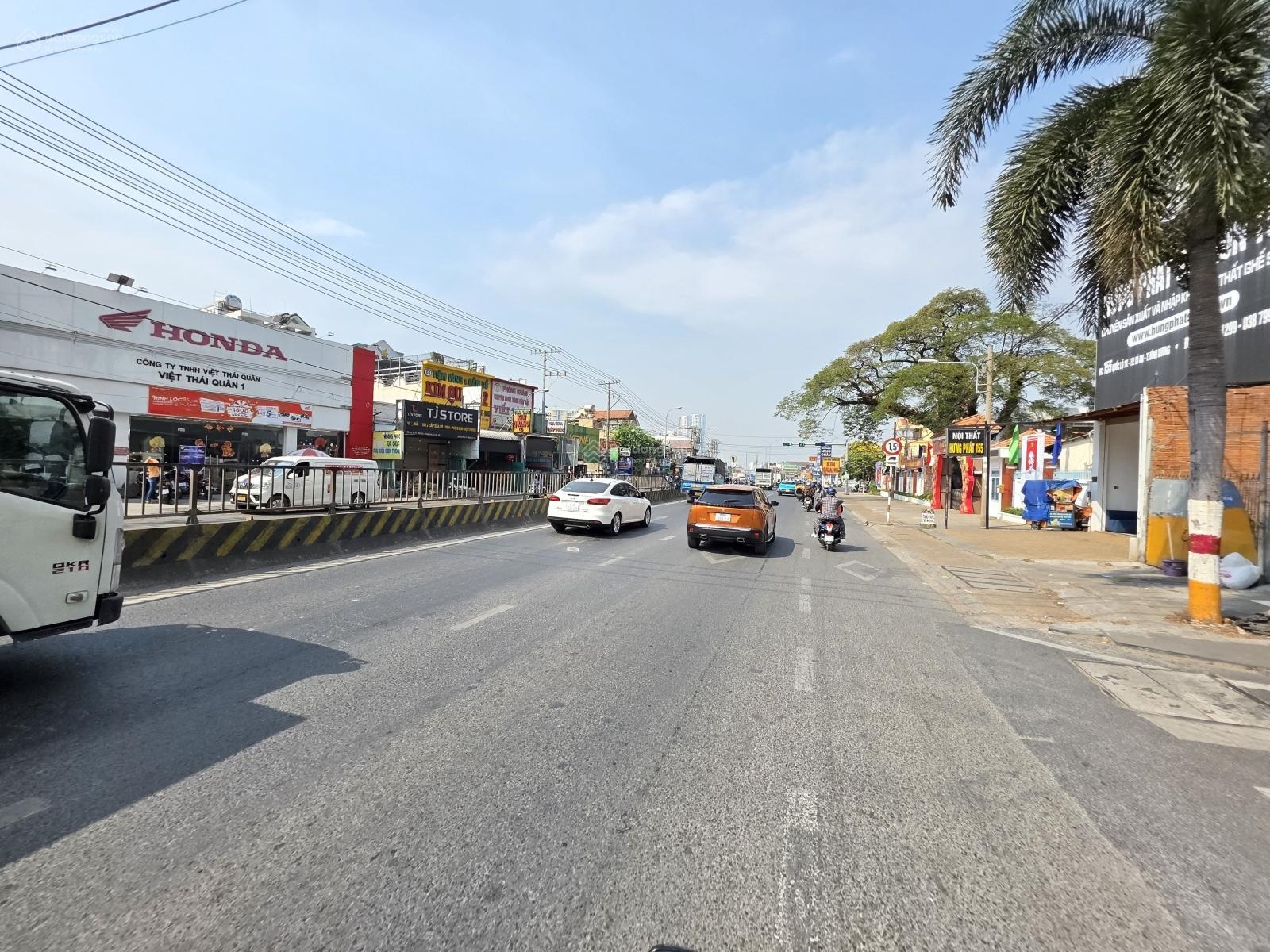 Bán đất 462m ngang 11m tặng nhà trọ mặt tiền gần BigC Go, phường Đông Hòa, TP Dĩ An.