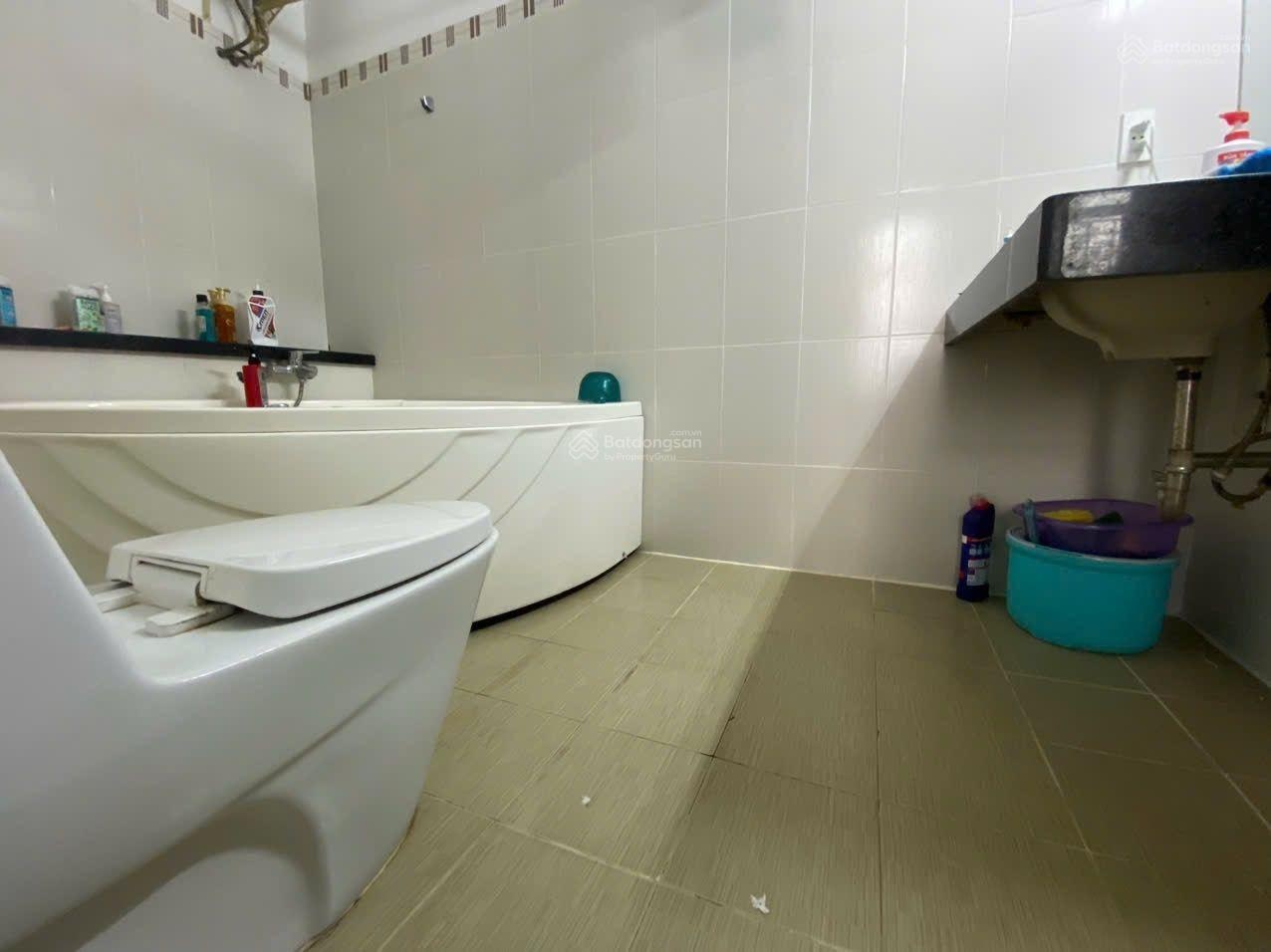 Bán Villa Cách Mạng Tháng Tám 175m² 3 tầng - 30.5 tỷ - biệt thự hẻm quận 10