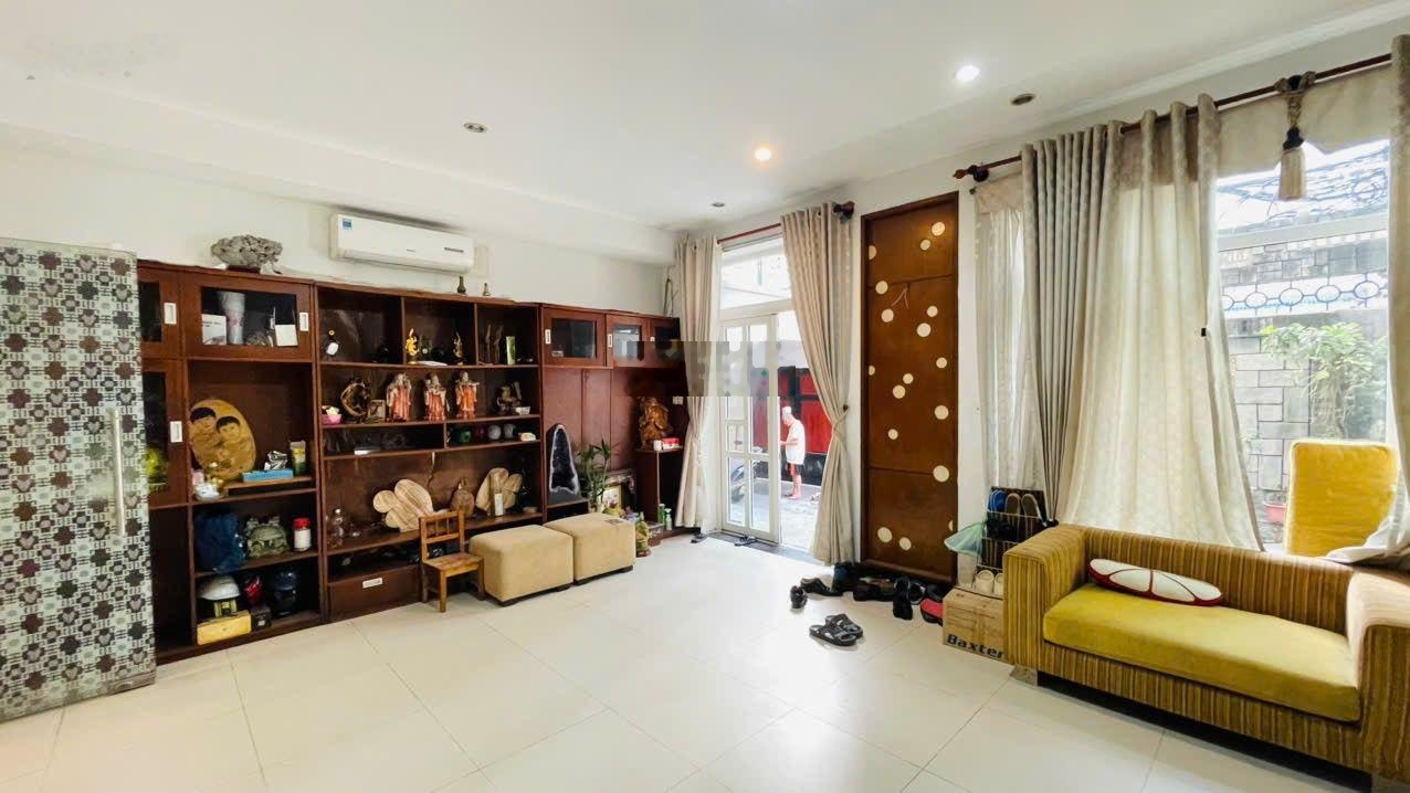 Bán Villa Phạm Cự Lượng 233m² 3 tầng - 42.5 tỷ - biệt thự phố hồ cá tân bình