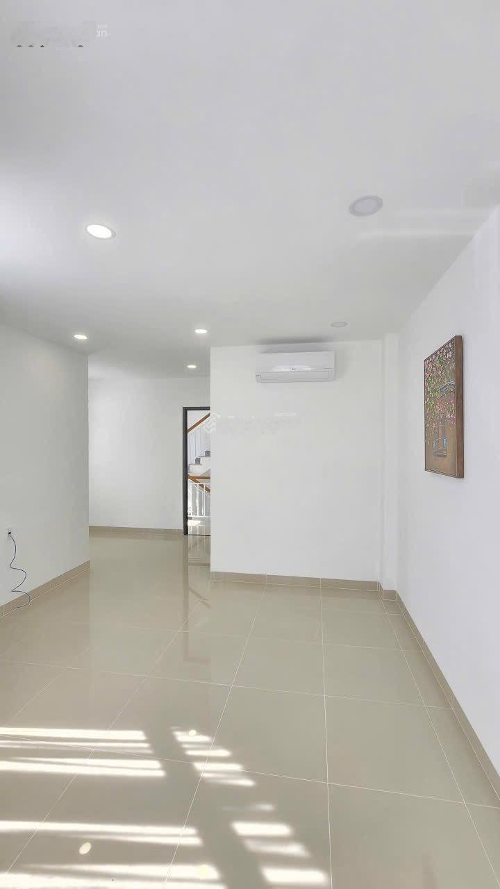 Siêu Phẩm Nhà Đẹp 4 tầng, Căn Góc 2 Mặt Tiền Vị Trí Đẹp Trung Tâm - Giá 9 Tỷ - Tp Nha Trang