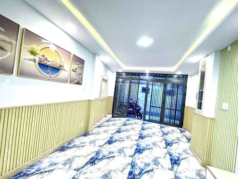 Bán nhà dương bá trạc q8 3 tầng đẹp mới 4pn ngang gần 4.5m ở ngay giá chỉ 5.5 tỷ