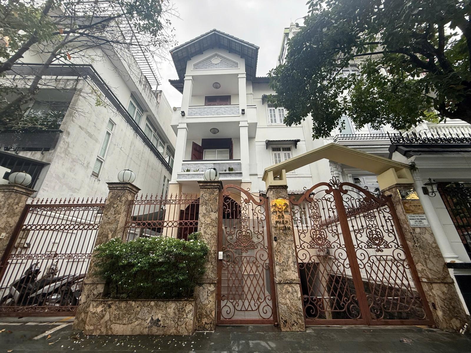 Bán biệt thự siêu đẹp tại Đinh Bộ Lĩnh, P. 25, Bình Thạnh, DT 16x20m - 4 tầng + TM - Giá 52 tỷ TL