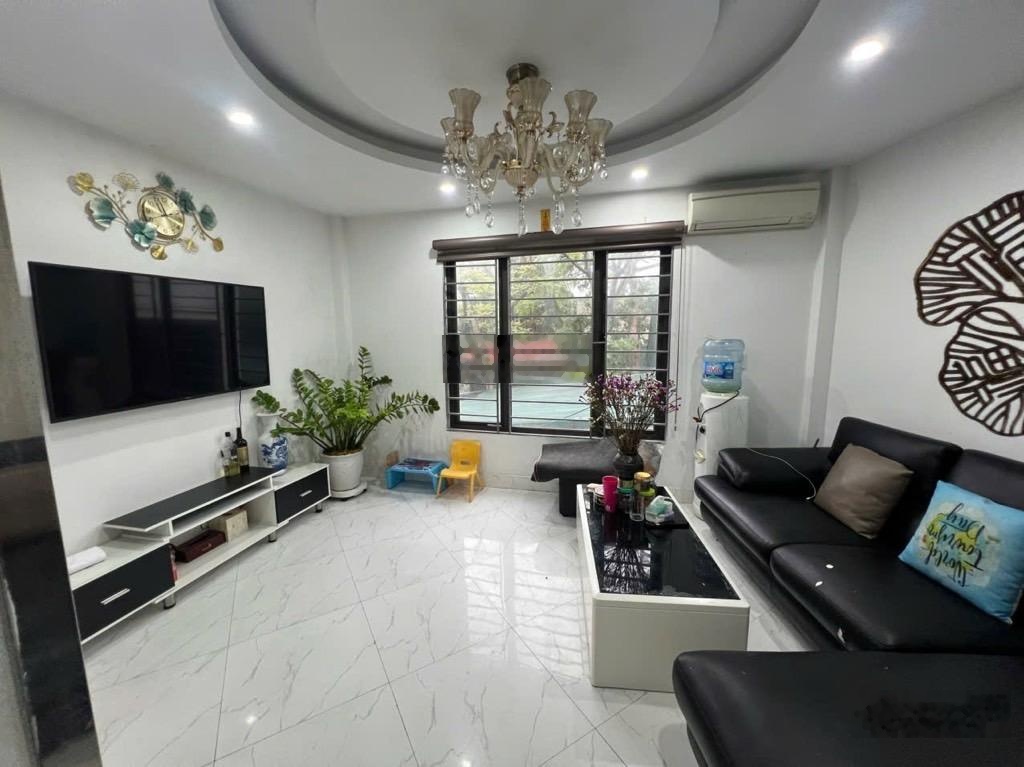 Bán Nhà Gấp Phố Tây Trà-Lĩnh Nam-Hoàng Mai - Lô Góc 3 Thoáng - giá tốt 6,8 tỷ