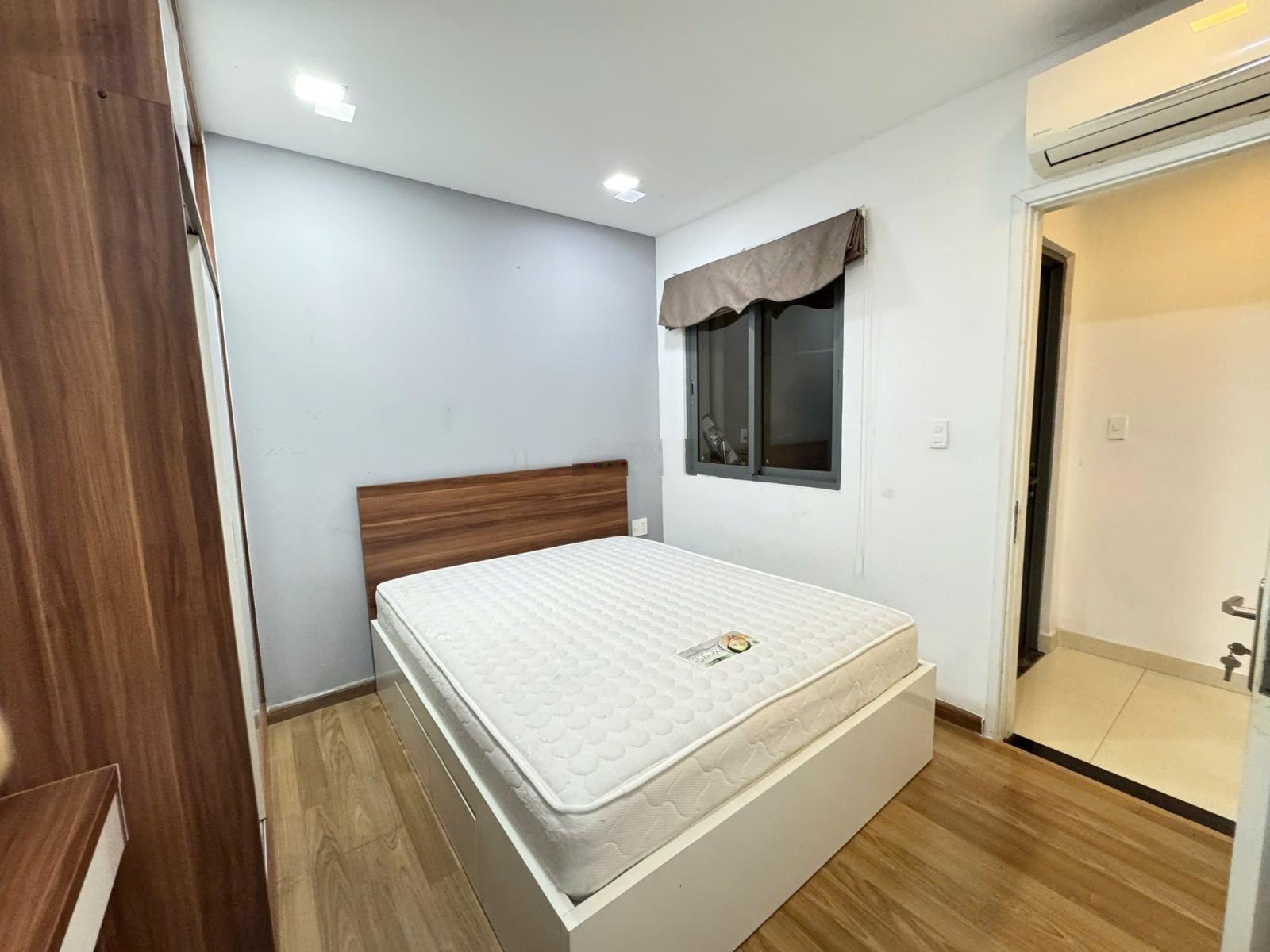 Cho thuê CC The Gold View, 17 triệu, 80 m2, 2PN, 2WC ở Q4, HCM chỉ với giá siêu hời