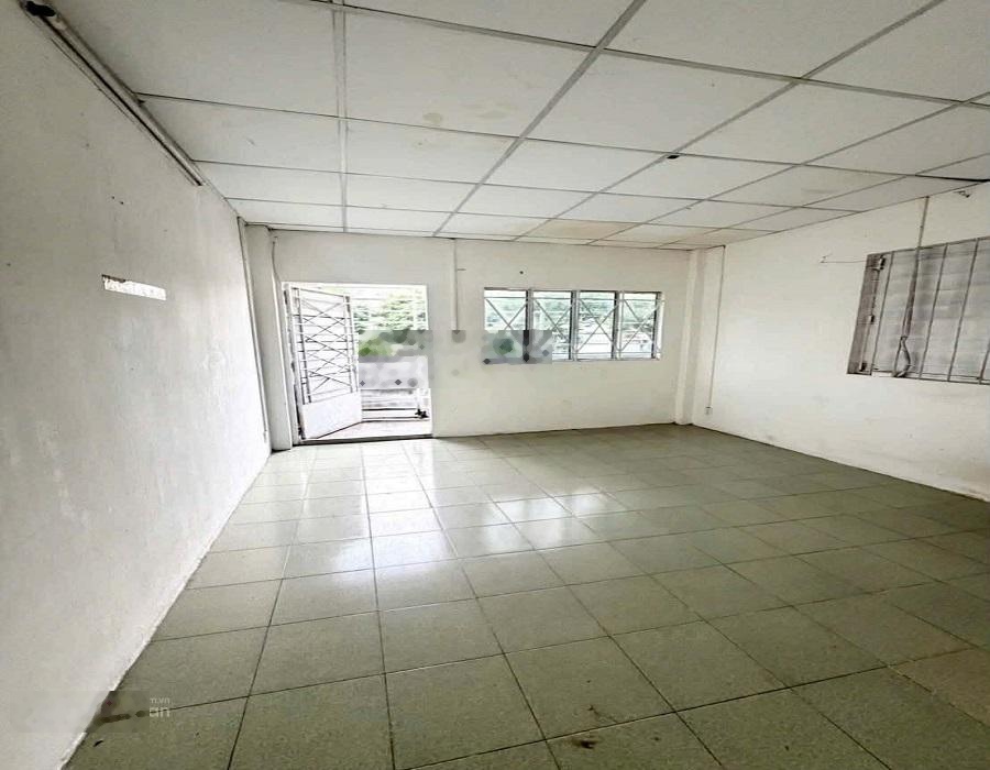 Bán nhà mặt tiền kinh doanh Phạm Văn Đồng, P3, Gò Vấp, 40m2. 2 tầng, ngang 5m