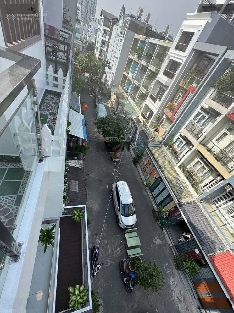 Đường Xe Hơi 7m - Nhà Đúc 3 Tầng, Cạnh Lê Văn Quới, DT: 4x14 - chỉ 5,x ty + Vị trí: Khúc Ngã