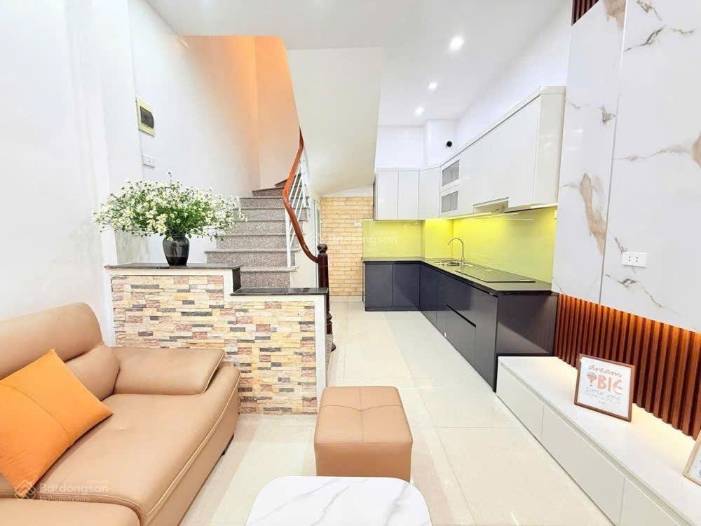 Nhà mới đón tết - gần hồ tây - 30m ra oto - tầm tiền quá hiếm