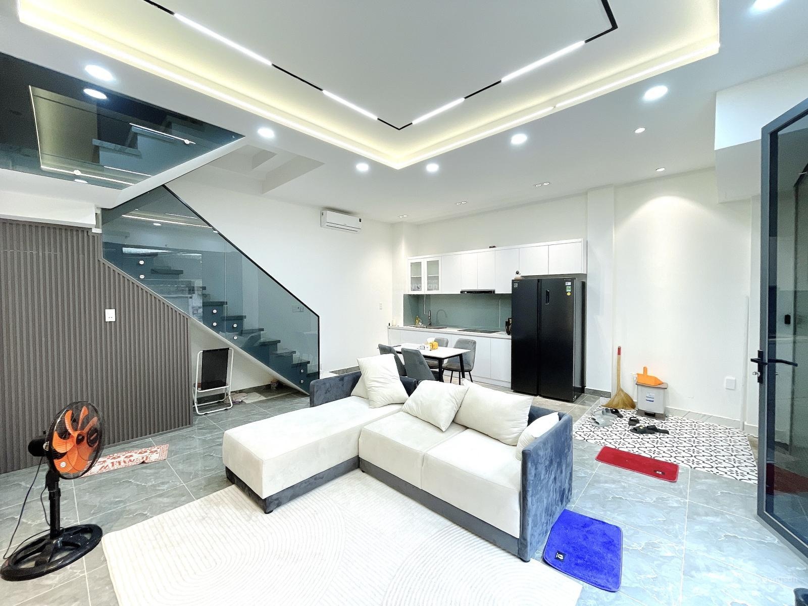 Siêu phẩm 4 tầng sát mt trần xuân soạn, 6.4m x 7m, full nt, nhỉnh 5 tỷ