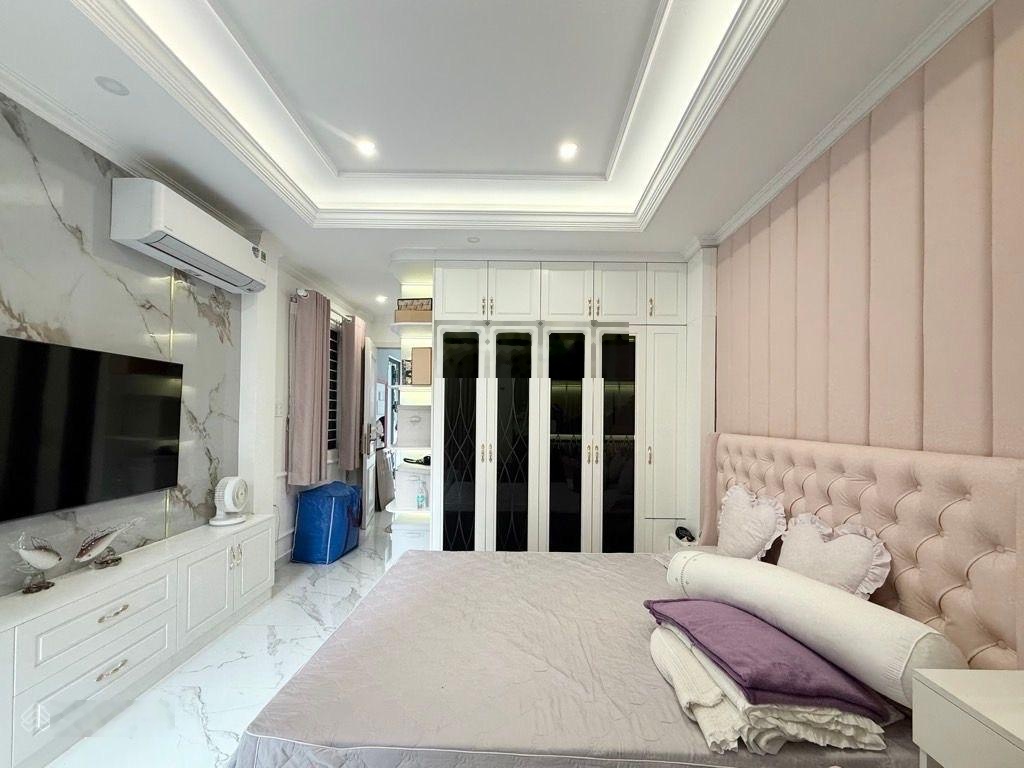 Tinh hoa đẳng cấp - bán nhà đẹp thiết kế - huỳnh văn bánh - 3 tầng 9,7 tỷ