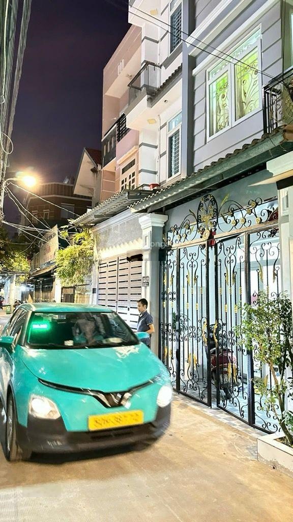 bán nhà đẹp hẻm xe hơi quận 7 vào ở ngay