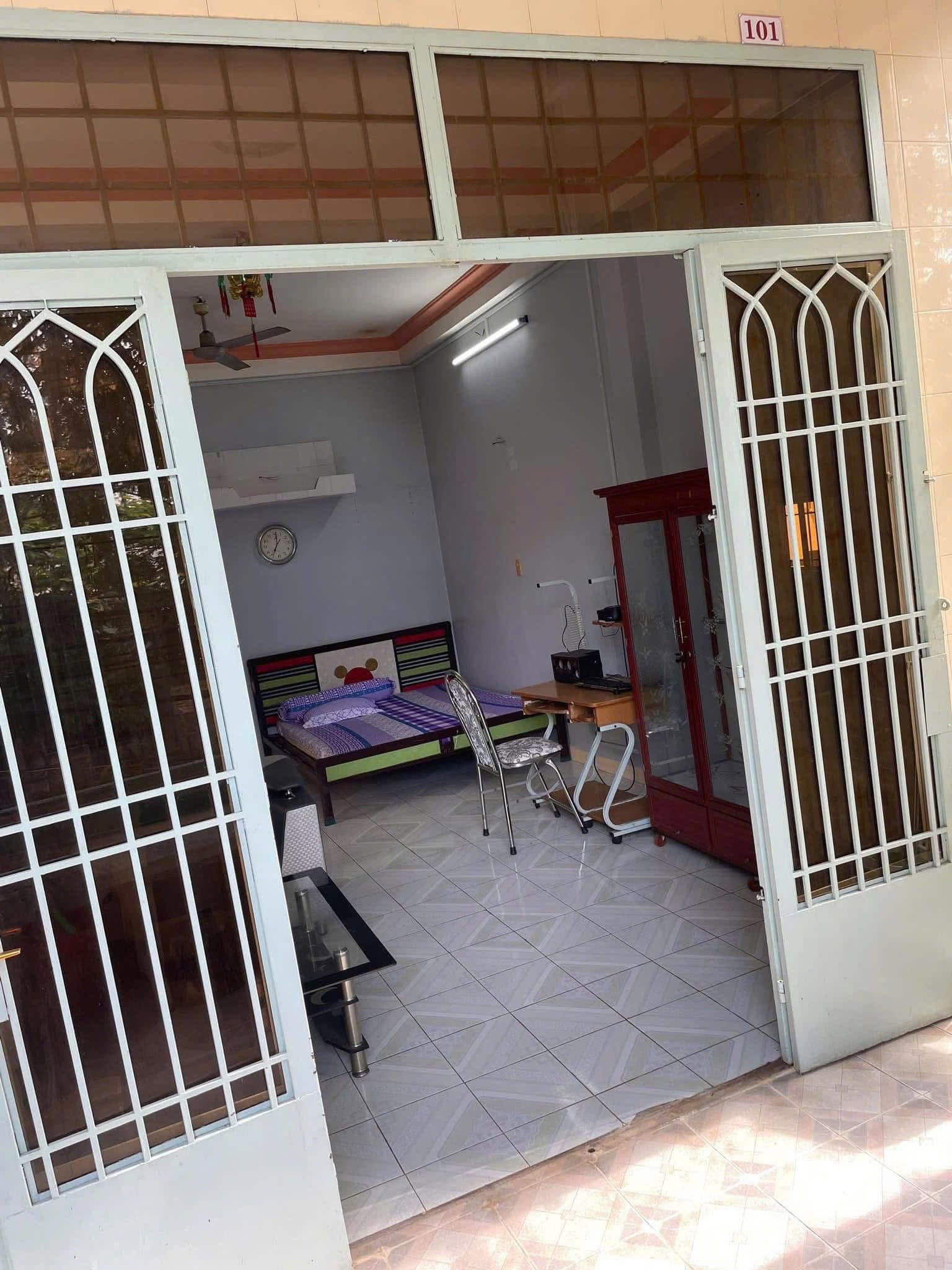 Cho thuê phòng ban công full nội thất, 30m2 tại hẻm 851 Huỳnh Văn Nghệ, khu phố 5, Bửu Long, giá 2.5 triệu/tháng