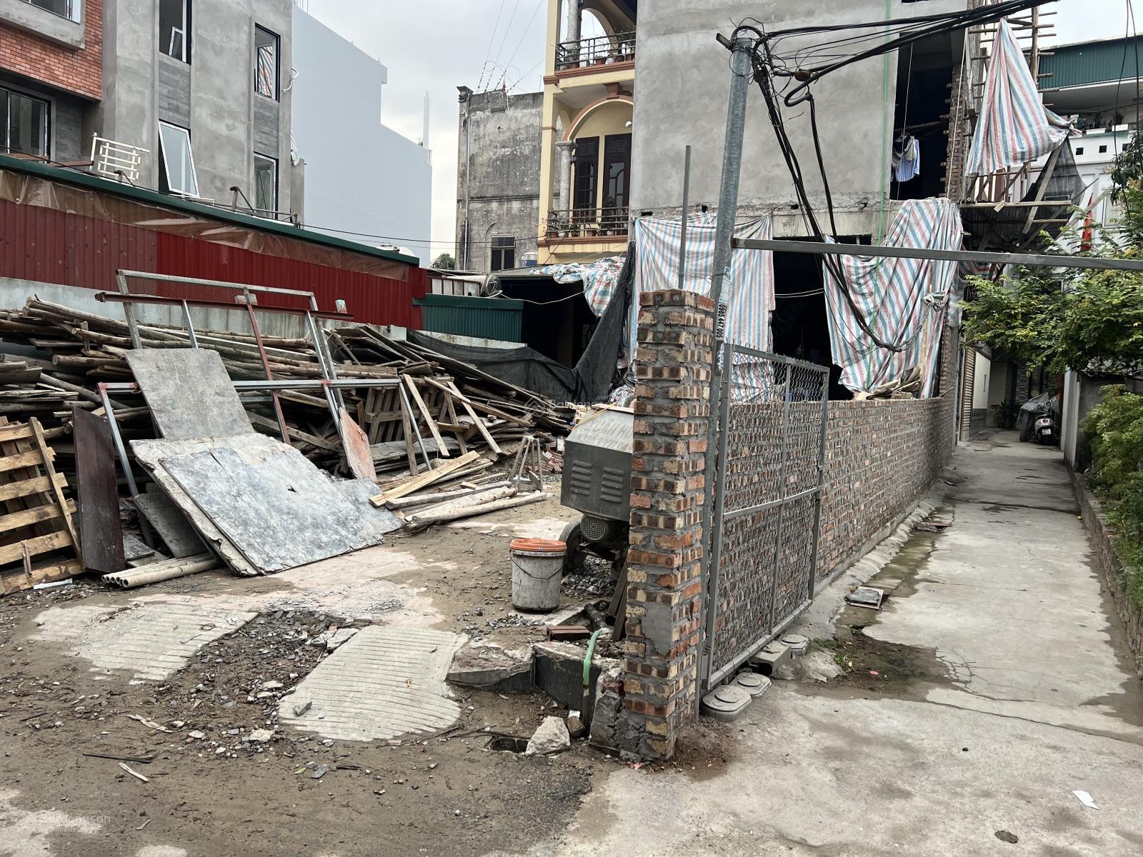 Đất trung tâm long biên mặt tiền 5m ngõ thông ô tô giá nhỉnh 9tỷ