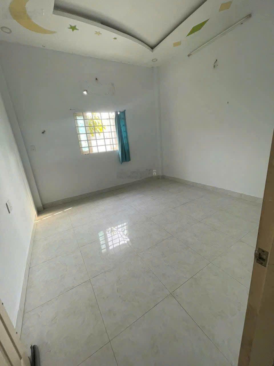 ởi Hàng Hiếm 5, 5tỷ 3 tầng Nhà 1 trệt 1 lầu phường Tam Phú Giá bán 5ty50 còn tl nhẹ Thiết kế tr