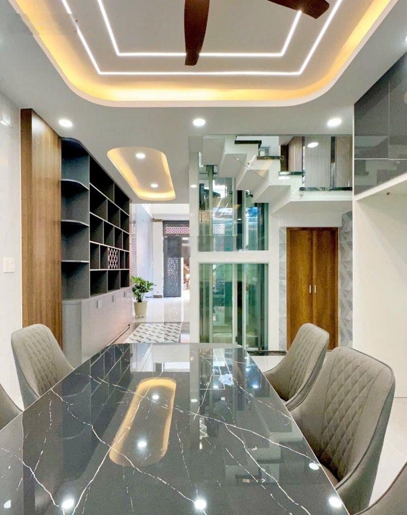 -- giảm mạnh -- giá mới bán lẹ nhé 8.1 tỷgiảm sâu -- giá mới chào bán lẹ xe tải tới ngay cửa