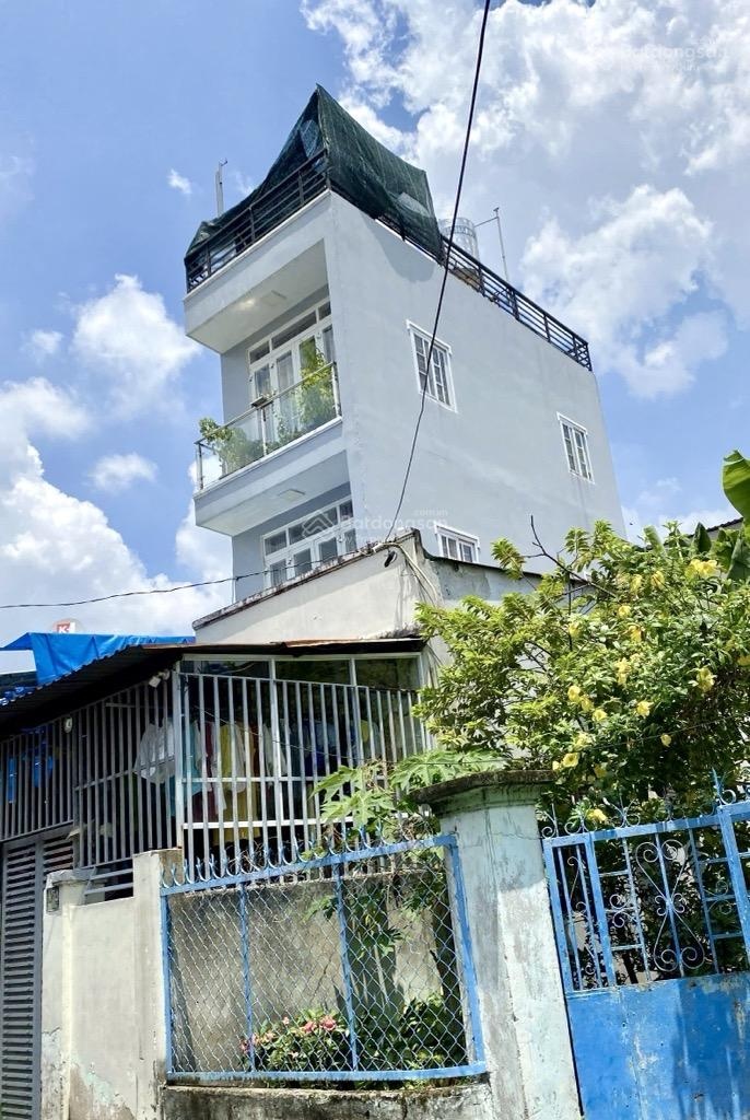 Nhà đẹp hẻm nhựa thông sát mặt tiền, gần phạm văn đồng 4 tầng 4,5x13; 5,7 tỷ.