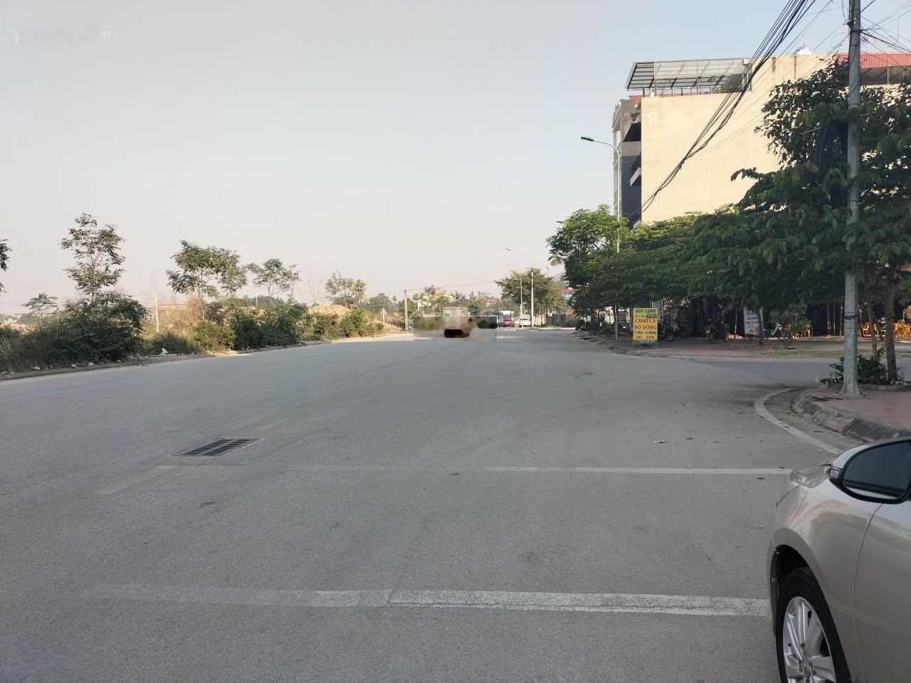 01 lô duy nhất trục chính đường 22m chu mẫu, vân dương, bn. dt 99m2, mt 4,5m