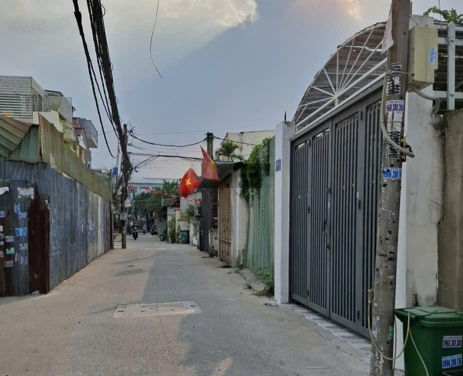 Bán nhà cấp 4 đường Thạnh Xuân 24, Quận 12 - gần chợ Thạnh Xuân DT 4,5x27m, hướng: Đông Nam