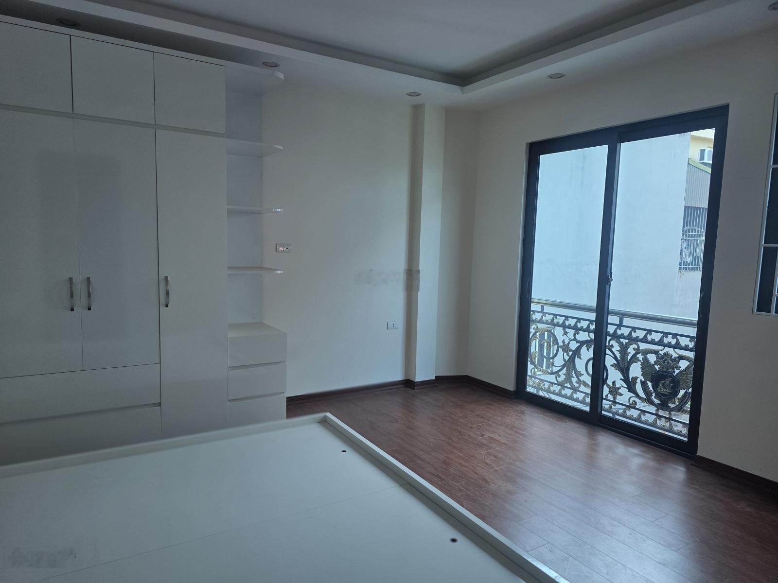 75m nhà dân xây - lai xá - chỉ 12.9 tỷ - ô tô vào nhà - tầng 1 kinh doanh - sát đường 32