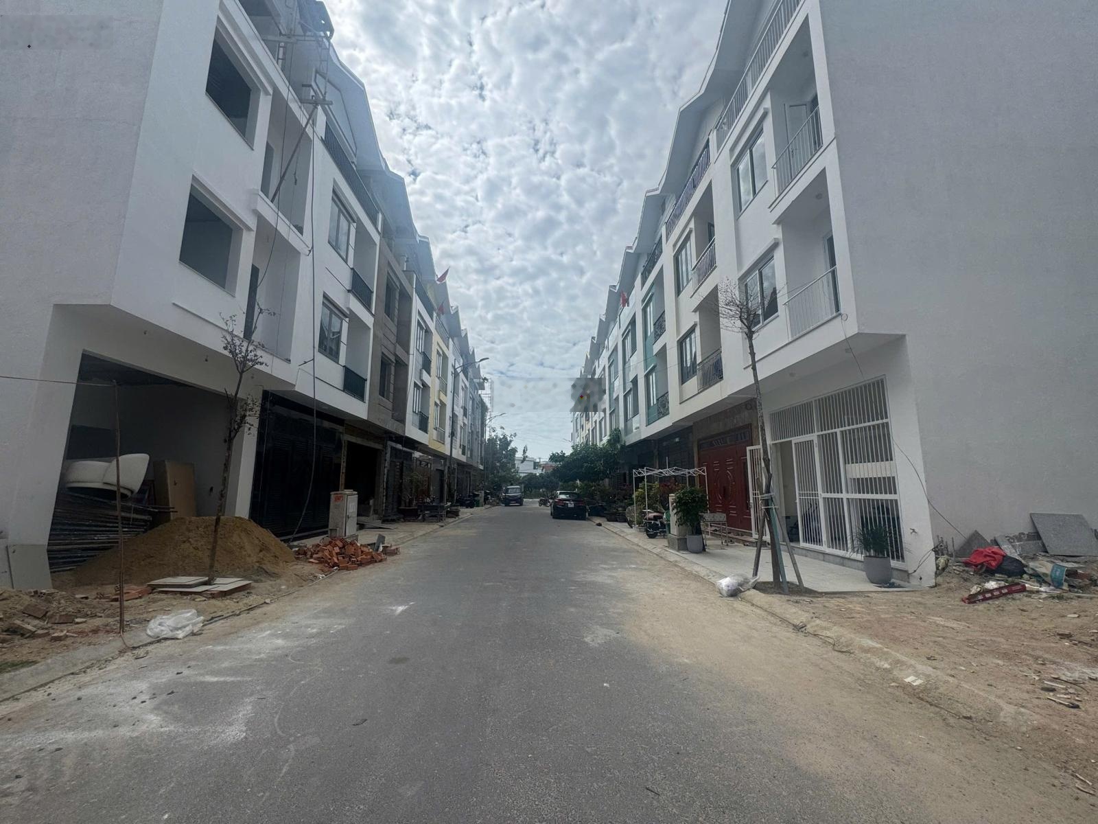 Còn sót lại lô đất gần biển ngang 5 m hướng Đông khu vực xây dựng đồng bộ ACC Quân Đội Bắc NT