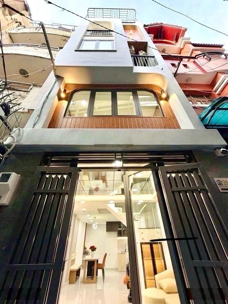 Bán Nhà Đẹp Ở Ngay - 5 Tầng - Sát Mặt Tiền - Trung Tâm Phú Nhuận - Nhỉnh 8 Tỷ