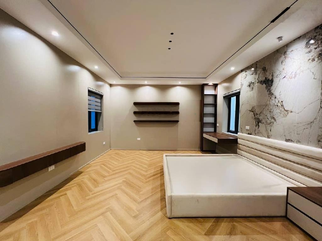 Khương Đình - Ngã Tư Sở, 7 tầng thang máy - Lô góc - Kinh Doanh - Ô Tô. 50m2 x MT4,5m. Giá 16,8 tỷ