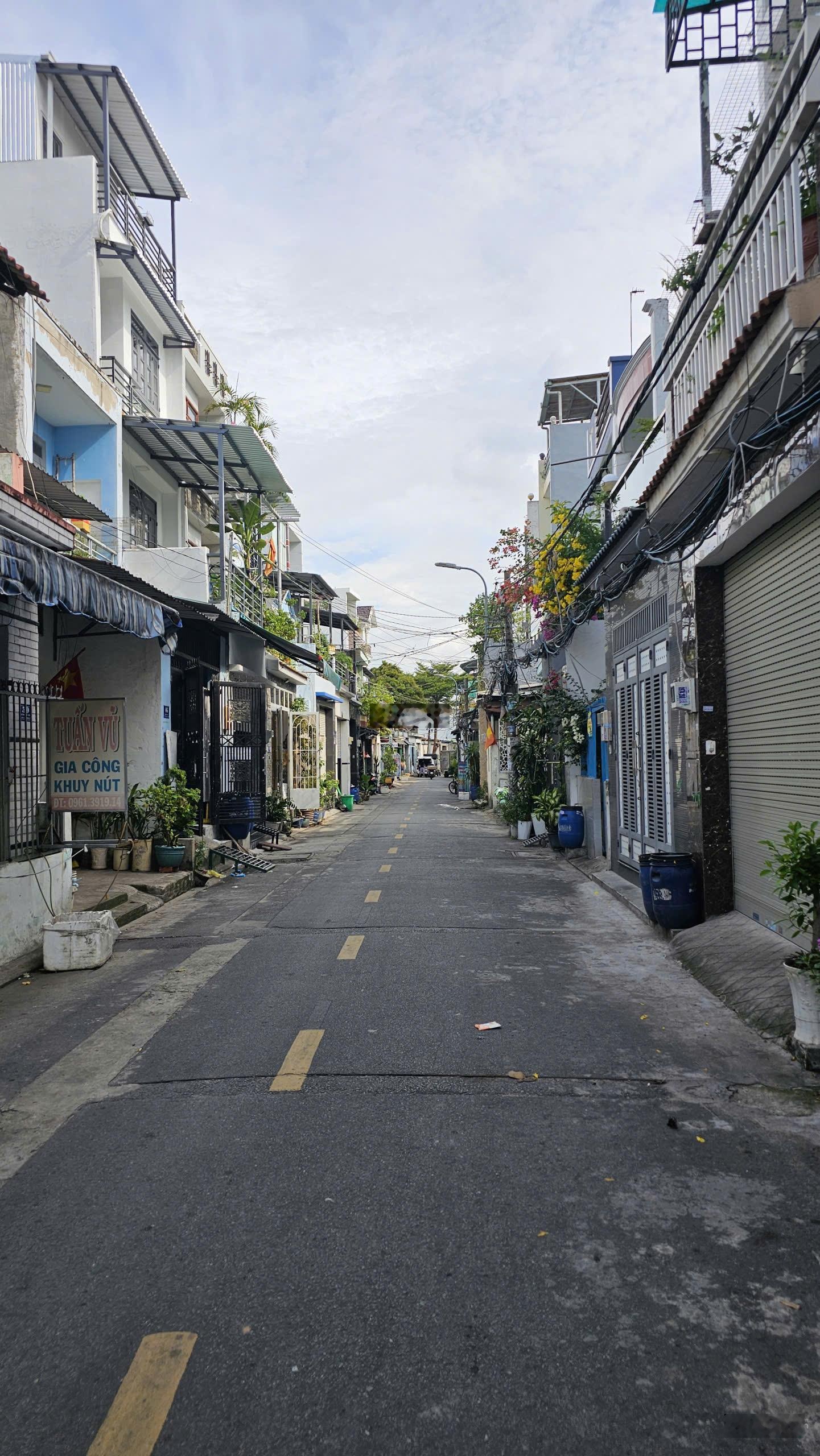 Nhà mặt tiền đường số 20 bình hưng hòa a, bình tân. giá 5,8 tỷ