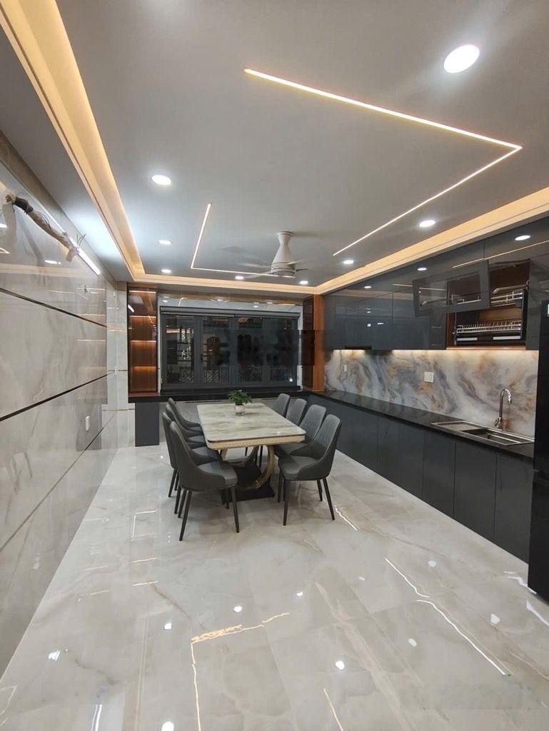 Nhà mới đẹp - 5 tầng btct - thang máy - gần sát mặt tiền - 4 x 18,5 -còn 9,4 tỷ- gò xoài, bhha, bt