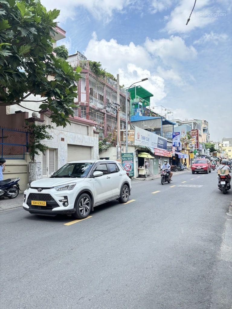 69m2,Mặt tiền Nguyễn Văn Đậu,ngang khủng,6,1m,SHR,dòng tiền 33tr./t,