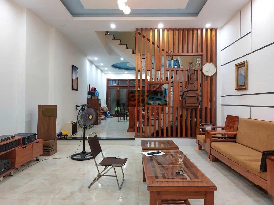 Bán nhà 3 tầng đường 10.5m Đoàn Khuê , vị trí đẹp GĐ1 Nam Việt Á . Diện tích 110m2 . Giá tốt