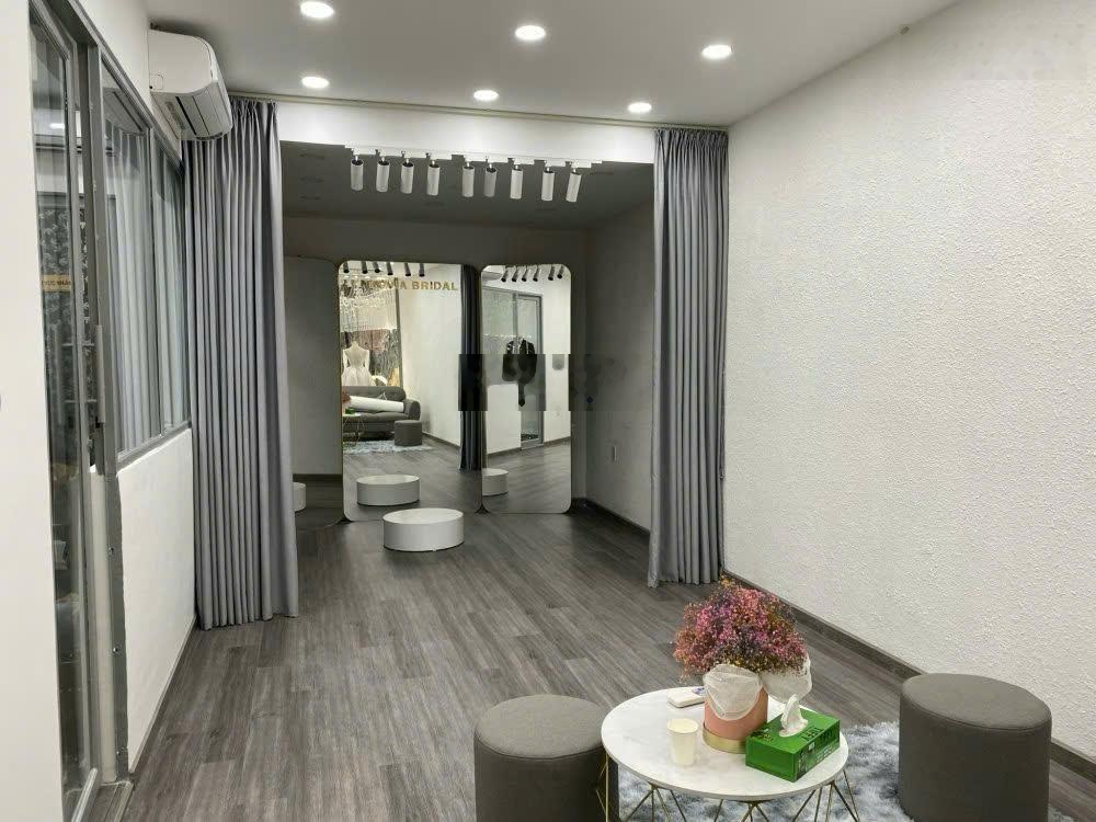 Bán nhà hẻm xe hơi Sư Vạn Hạnh, quận 10, 8x18m, 3 tầng thu nhập 66 triệu giá 35 tỷ