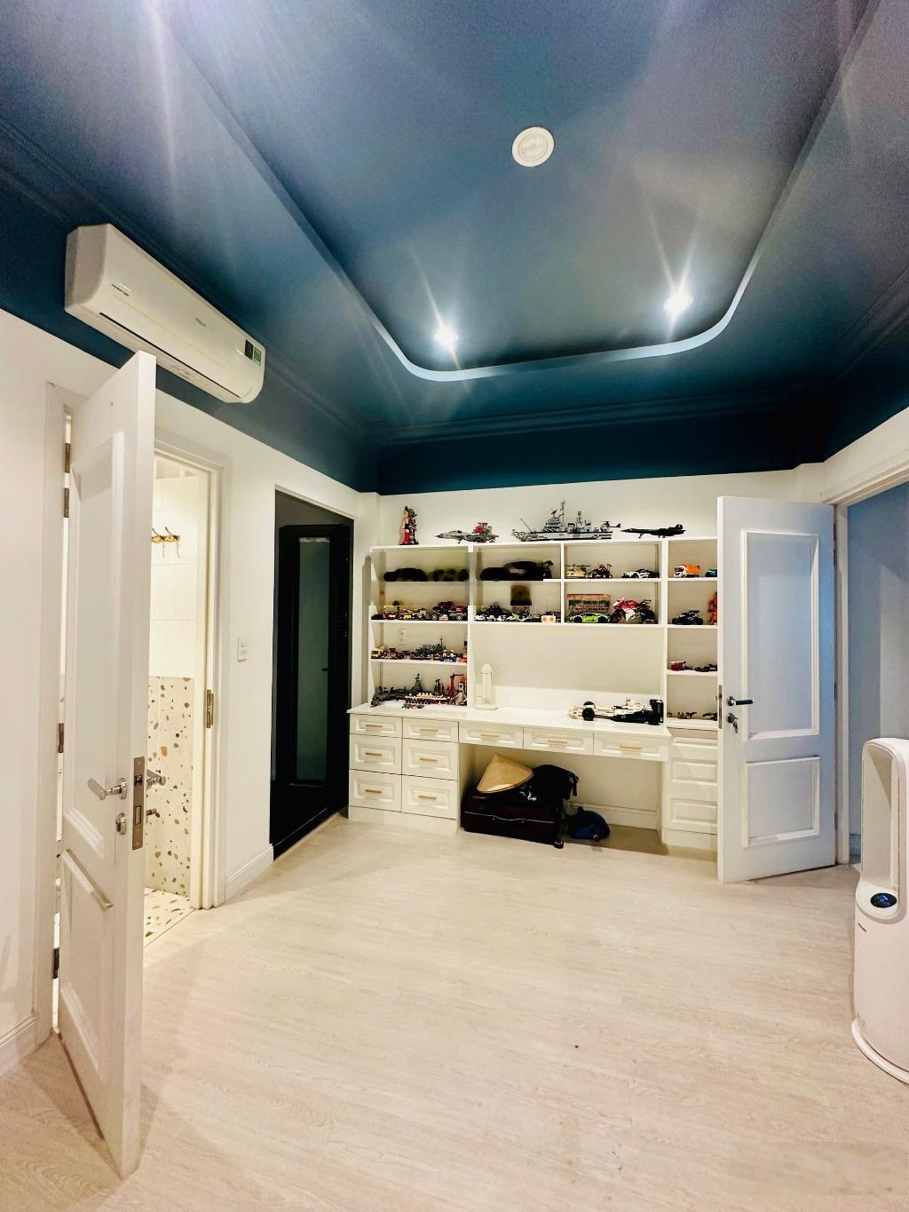 Bán nhà mới 5 tầng, full nội thất cao cấp đường võ thị nhờ,dt 4,2x13 vuông vức giá 10 tỷ x