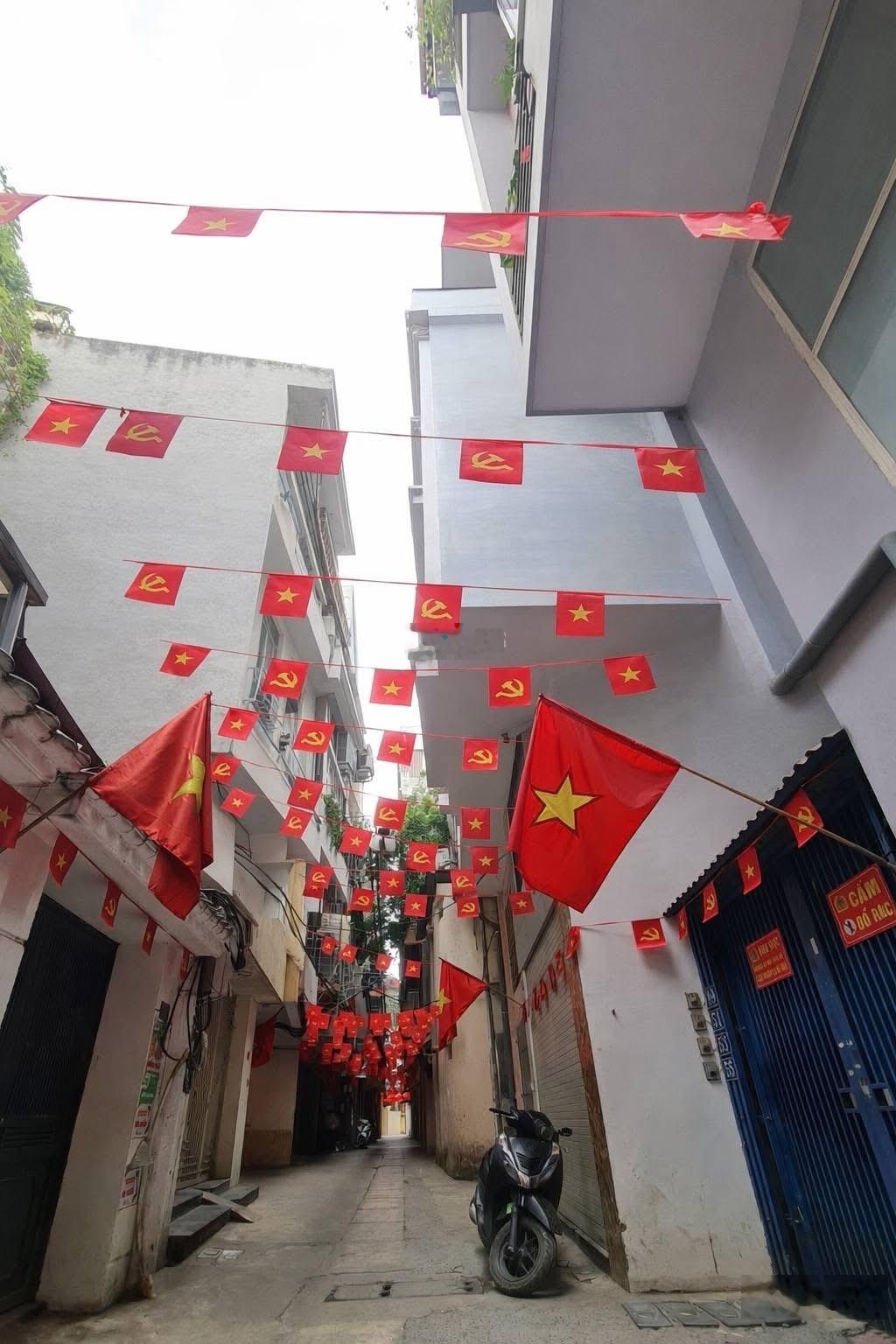 Cực Ngon! Bán nhà phố Giáp Nhất - Ở Kinh Doanh - 45m2 lô góc 5 tầng - Giá Thương Lượng