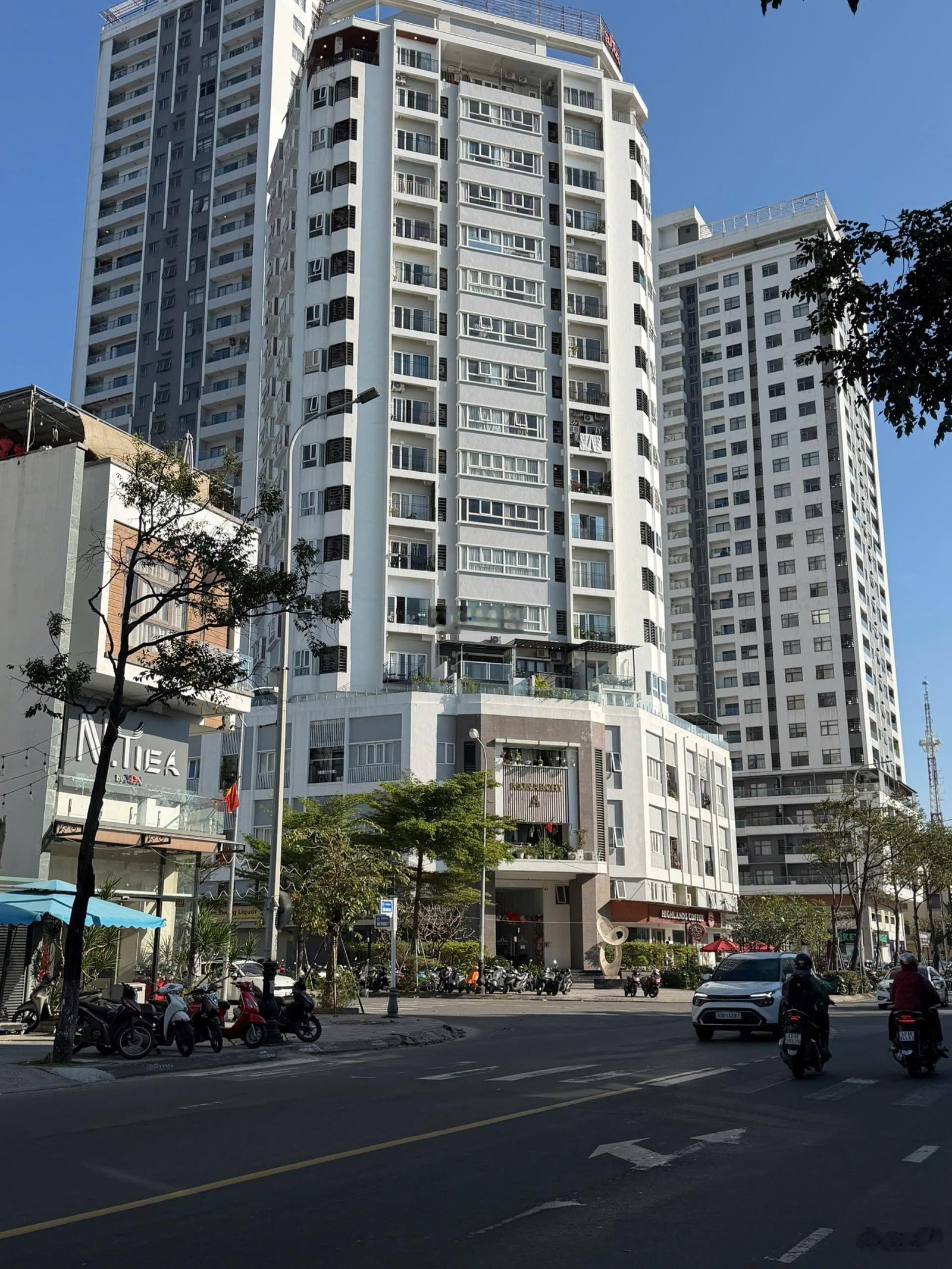 Căn hộ độc lạ Monarchy A, 2 tầng + sân vườn view sông hàn trực diện, đã có sổ