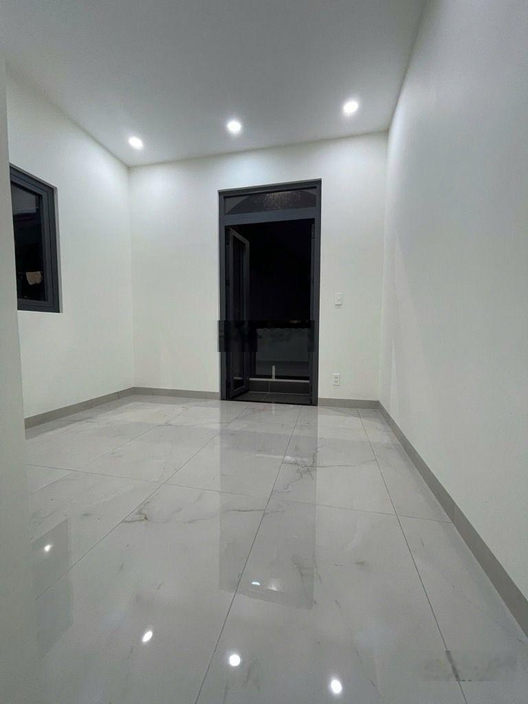 Nhà view công viên khu phân lô - bình thành - 7pn full nội thất - gần chợ - 5 trường học các cấp.