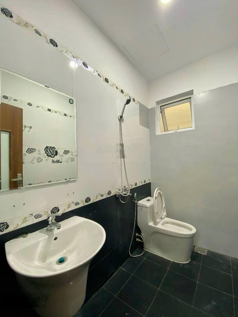 Bán nhà xuân la, tây Hồ Vị trí đắc địa, ba bước ra mặt hồ tây lộng gió.