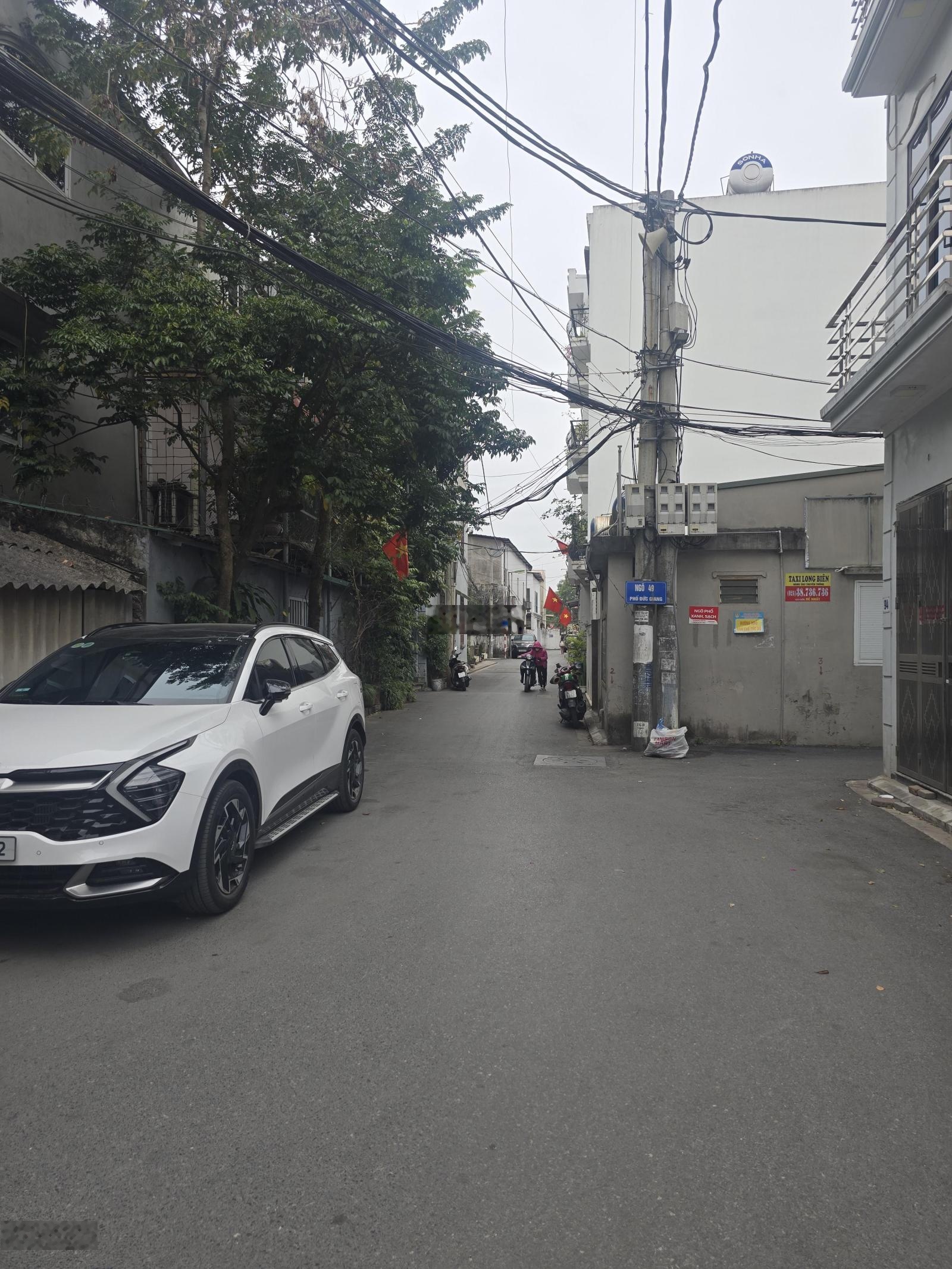 BÁN NHÀ 43 M2 vuông đẹp về ở luôn