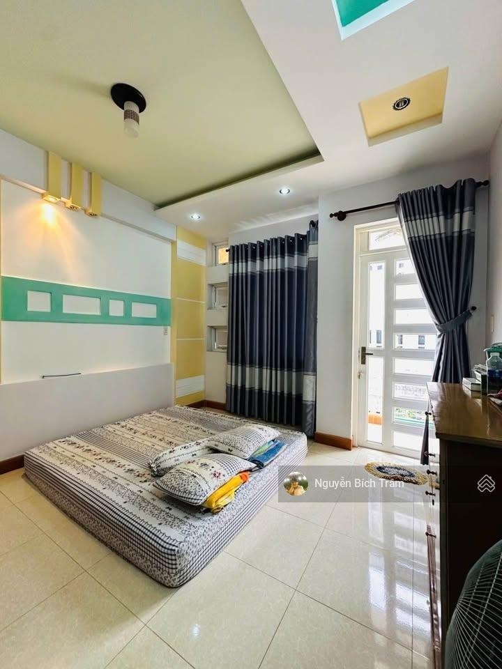 Tân Phú - Ôtô 4 chỗ đổ cửa ; Hẻm VIP Nguyễn Suý DT_60m2 3PN đẹp - trục thẳng 1/. Hơn 5 tỷ TL