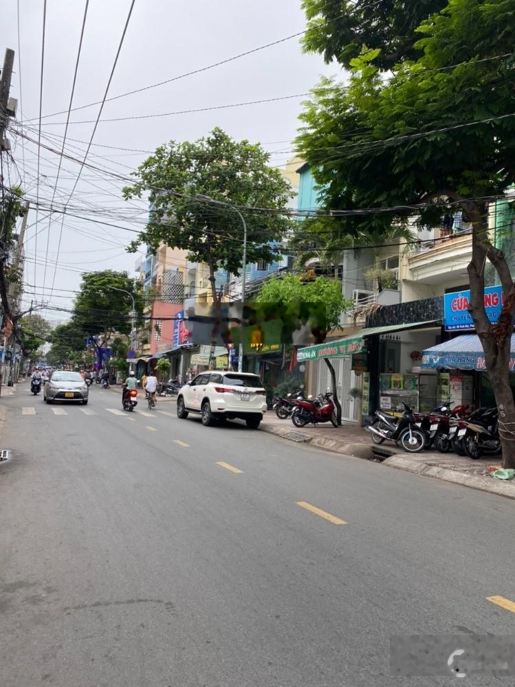 Bán nhà hẻm xe hơi sát mặt tiền Vĩnh Hội vuông vức